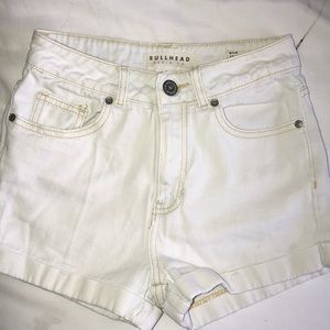 Bullhead white denim mom shorts